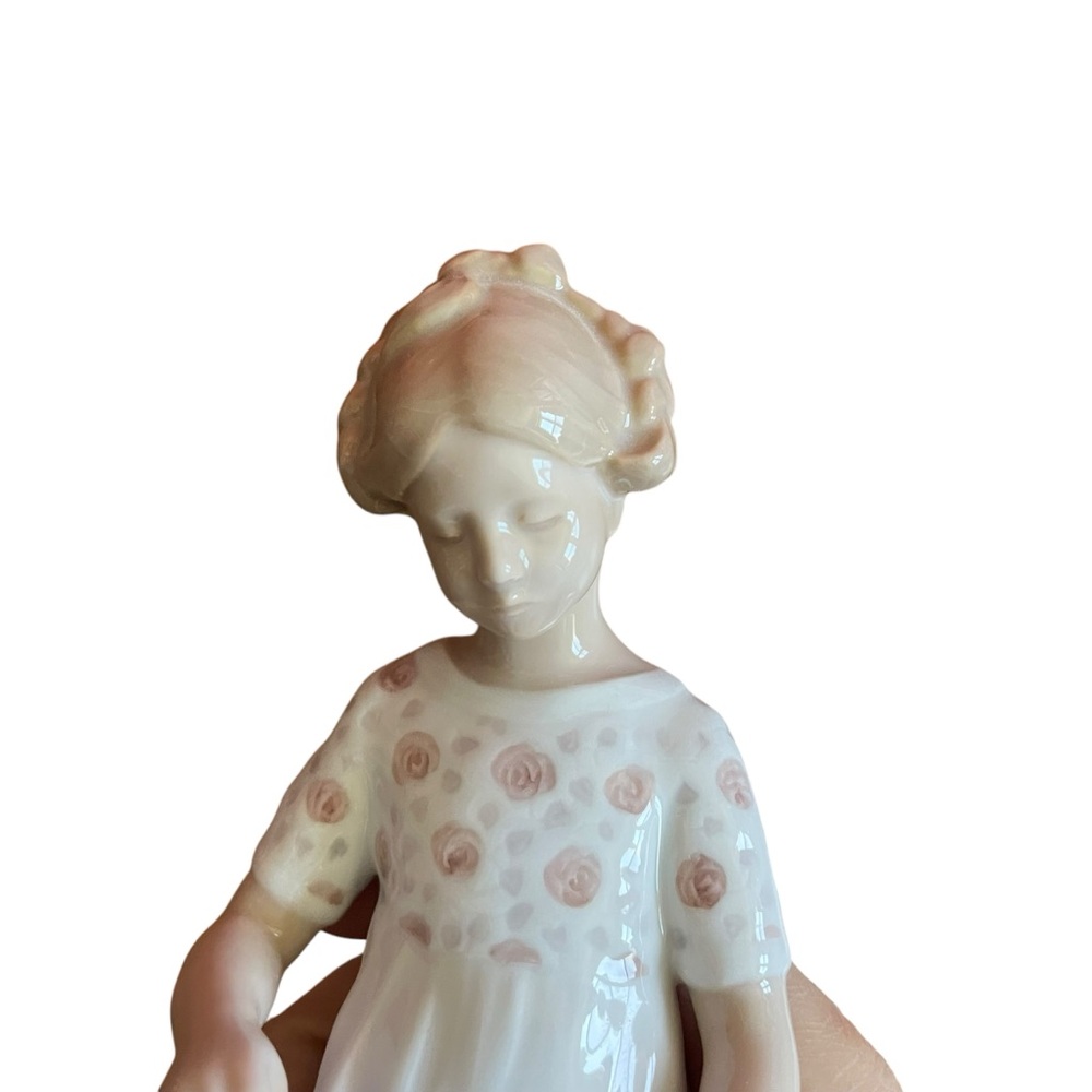 Bing and Grondahl B&G Girl Dancing Learning The Steps Figurine #1794 Denmark - Picture 8 of 9
